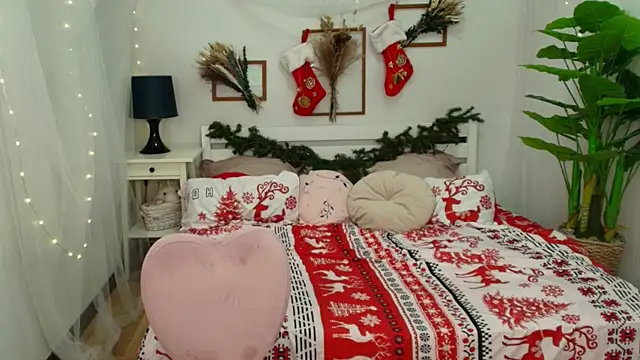 margeriTirell online show from December 22, 2:28 am