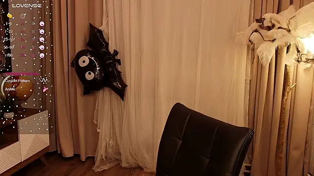 Snapshot of margeriTirell chatting on November 12, 2:56 am margeriTirell online show from November 12, 2:56 am