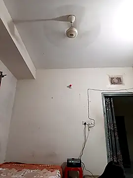 Snapshot of Tisha-01 chatting on September 12, 12:33 am Tisha-01 online show from September 12, 12:33 am