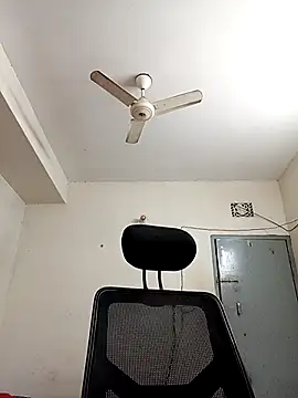 Snapshot of Tisha-01 chatting on November 27, 2:46 am Tisha-01 online show from November 27, 2:46 am