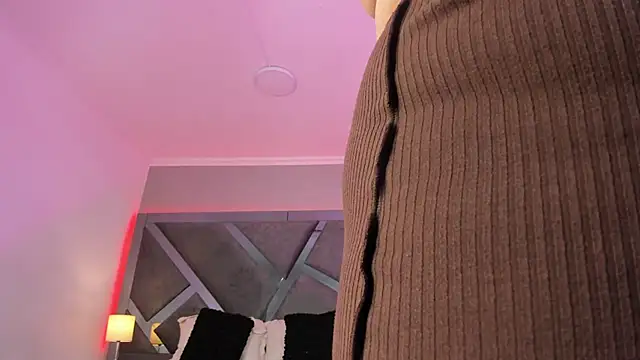 AmberiniHoffman online show from March 13, 6:12 pm