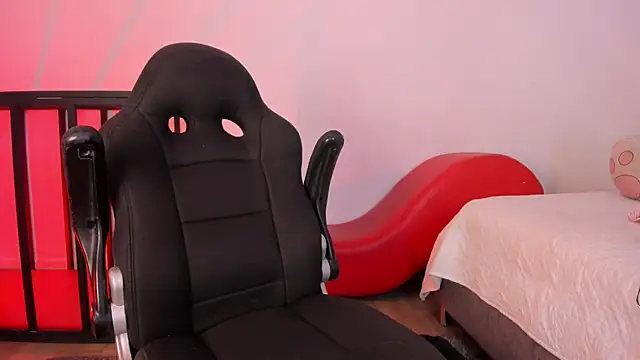 AmberiniHoffman online show from February 14, 11:51 am