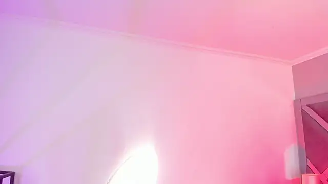 AmberiniHoffman online show from April 7, 11:54 am