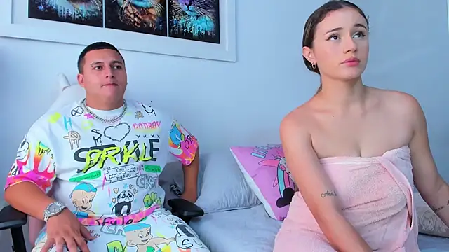 Snapshot of naughtyloverss chatting on December 28, 4:20 pm naughtyloverss online show from December 28, 4:20 pm