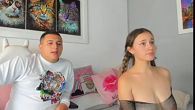 Snapshot of naughtyloverss chatting on January 6, 4:13 pm naughtyloverss online show from January 6, 4:13 pm