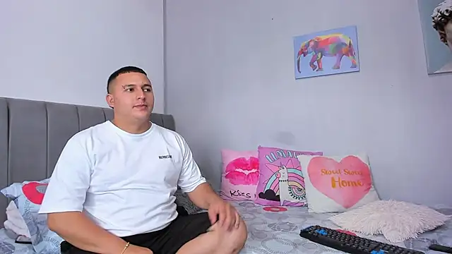 Snapshot of naughtyloverss chatting on November 3, 4:30 pm naughtyloverss online show from November 3, 4:30 pm