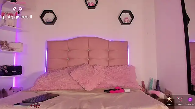 Snapshot of Gisell_s chatting on November 2, 9:06 pm Gisell s online show from November 2, 9:06 pm