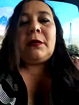 Snapshot of sara_pineros chatting on December 21, 8:54 pm sara pineros online show from December 21, 8:54 pm