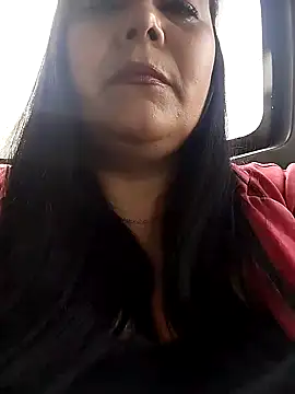 Snapshot of sara_pineros chatting on December 26, 6:01 pm sara pineros online show from December 26, 6:01 pm