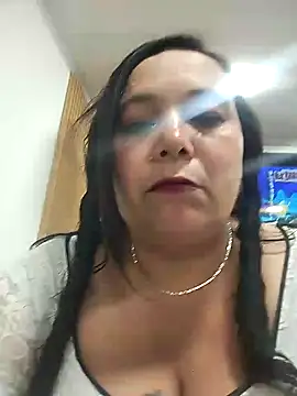 Snapshot of sara_pineros chatting on January 17, 7:49 pm sara pineros online show from January 17, 7:49 pm