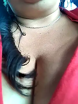 Snapshot of sara_pineros chatting on January 18, 8:40 pm sara pineros online show from January 18, 8:40 pm