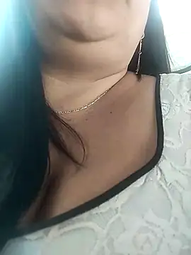 Snapshot of sara_pineros chatting on January 24, 8:22 pm sara pineros online show from January 24, 8:22 pm