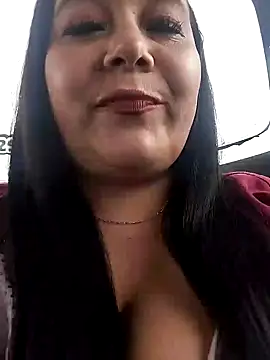 Snapshot of sara_pineros chatting on January 25, 6:57 pm sara pineros online show from January 25, 6:57 pm