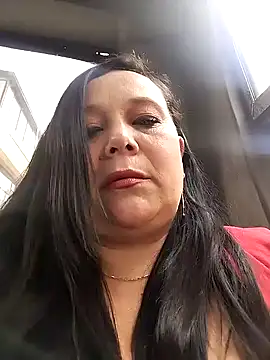 Snapshot of sara_pineros chatting on January 29, 7:53 pm sara pineros online show from January 29, 7:53 pm