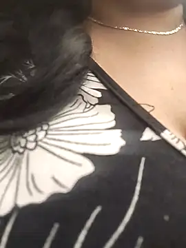 Snapshot of sara_pineros chatting on February 11, 6:22 pm sara pineros online show from February 11, 6:22 pm