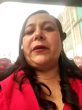 Snapshot of sara_pineros chatting on February 27, 8:53 pm sara pineros online show from February 27, 8:53 pm