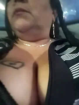 Snapshot of sara_pineros chatting on February 28, 11:23 pm sara pineros online show from February 28, 11:23 pm