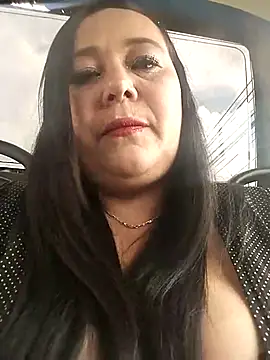 Snapshot of sara_pineros chatting on March 5, 4:02 pm sara pineros online show from March 5, 4:02 pm