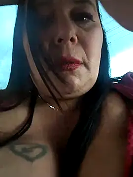 Snapshot of sara_pineros chatting on March 6, 4:49 pm sara pineros online show from March 6, 4:49 pm