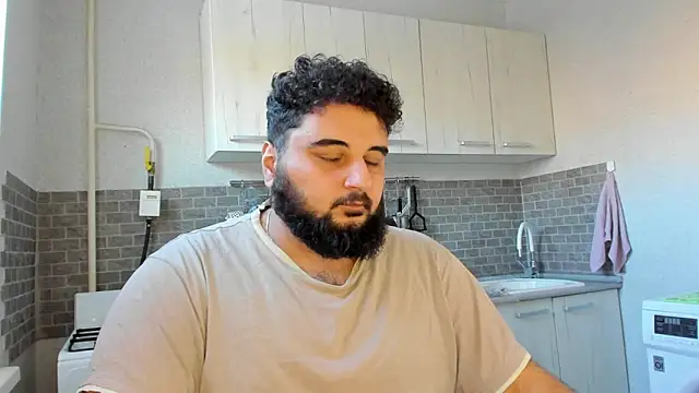 Snapshot of teddy_alan chatting on January 13, 8:05 am teddy alan online show from January 13, 8:05 am