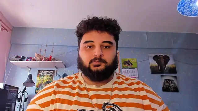 Snapshot of teddy_alan chatting on February 6, 5:14 am teddy alan online show from February 6, 5:14 am