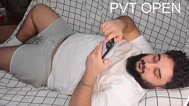 Snapshot of teddy_alan chatting on March 6, 7:21 pm teddy alan online show from March 6, 7:21 pm