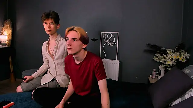 AndrewwCarter2 online show from February 18, 7:32 pm