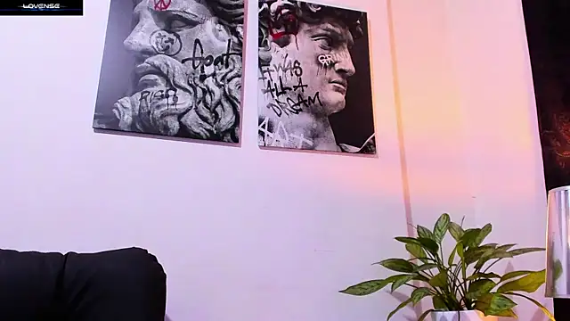 Snapshot of CruzVega chatting on November 14, 12:09 am CruzVega online show from November 14, 12:09 am