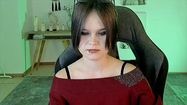 Snapshot of Elainebeness chatting on December 4, 12:25 pm Elainebeness online show from December 4, 12:25 pm