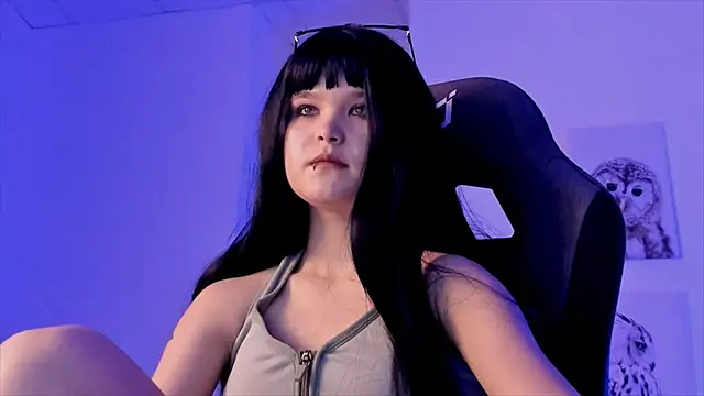 Snapshot of Elainebeness chatting on December 15, 10:47 pm Elainebeness online show from December 15, 10:47 pm