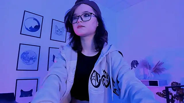 Snapshot of Elainebeness chatting on December 20, 7:17 pm Elainebeness online show from December 20, 7:17 pm