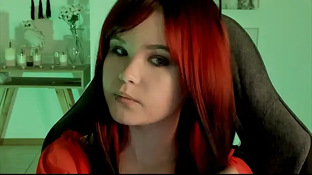 Snapshot of Elainebeness chatting on January 12, 4:18 pm Elainebeness online show from January 12, 4:18 pm