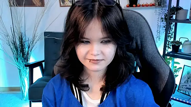 Snapshot of Elainebeness chatting on March 5, 12:49 am Elainebeness online show from March 5, 12:49 am