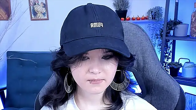 Snapshot of Elainebeness chatting on March 7, 1:53 am Elainebeness online show from March 7, 1:53 am