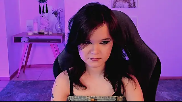 Snapshot of Elainebeness chatting on March 8, 10:56 pm Elainebeness online show from March 8, 10:56 pm