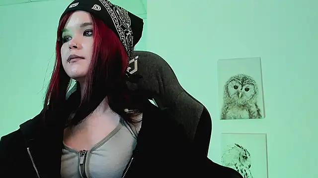 Snapshot of Elainebeness chatting on March 16, 4:52 am Elainebeness online show from March 16, 4:52 am