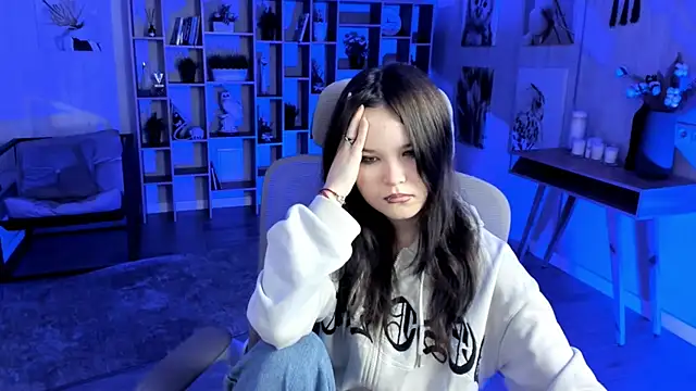 Snapshot of Elainebeness chatting on October 22, 8:08 pm Elainebeness online show from October 22, 8:08 pm