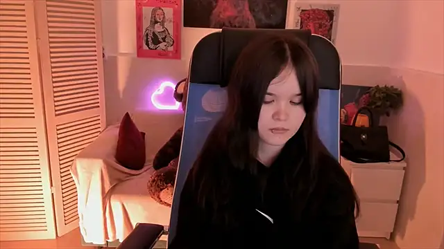 Snapshot of Elainebeness chatting on November 6, 7:26 pm Elainebeness online show from November 6, 7:26 pm