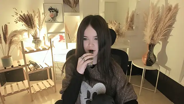 Snapshot of Elainebeness chatting on November 7, 7:47 pm Elainebeness online show from November 7, 7:47 pm