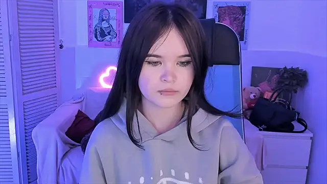 Snapshot of Elainebeness chatting on November 9, 8:56 am Elainebeness online show from November 9, 8:56 am