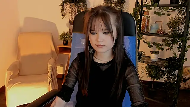 Elainebeness online show from February 15, 4:25 pm