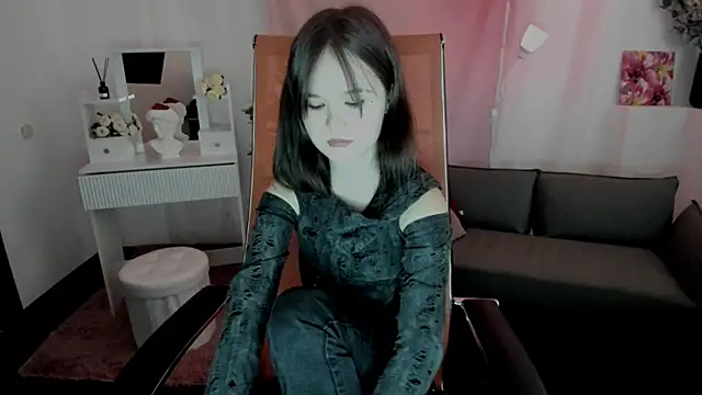 Elainebeness online show from April 15, 1:12 am