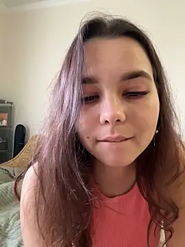 Snapshot of PoppyRobinson chatting on December 6, 11:11 am PoppyRobinson online show from December 6, 11:11 am