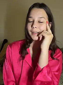 Snapshot of PoppyRobinson chatting on December 19, 6:12 pm PoppyRobinson online show from December 19, 6:12 pm