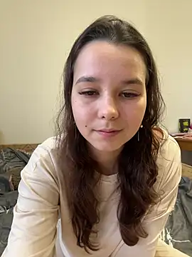 Snapshot of PoppyRobinson chatting on December 22, 11:22 am PoppyRobinson online show from December 22, 11:22 am