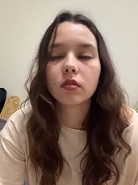 Snapshot of PoppyRobinson chatting on December 22, 7:21 pm PoppyRobinson online show from December 22, 7:21 pm