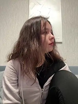 Snapshot of PoppyRobinson chatting on December 27, 8:35 am PoppyRobinson online show from December 27, 8:35 am