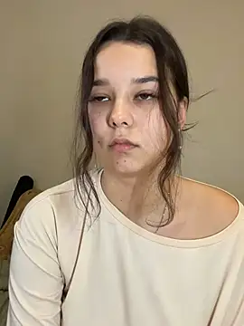 Snapshot of PoppyRobinson chatting on December 29, 8:22 am PoppyRobinson online show from December 29, 8:22 am