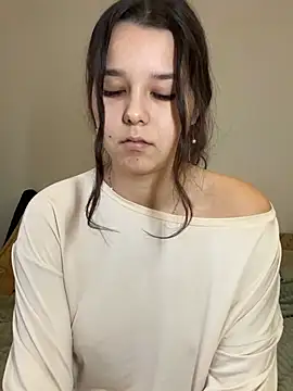 Snapshot of PoppyRobinson chatting on December 29, 11:29 am PoppyRobinson online show from December 29, 11:29 am