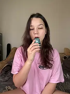 Snapshot of PoppyRobinson chatting on January 7, 8:24 am PoppyRobinson online show from January 7, 8:24 am